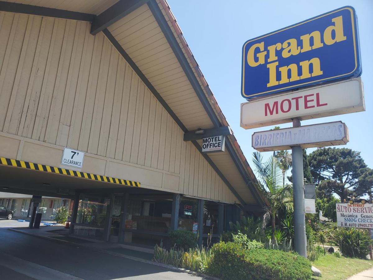 Royal Grand Inn サンタアナ エクステリア 写真